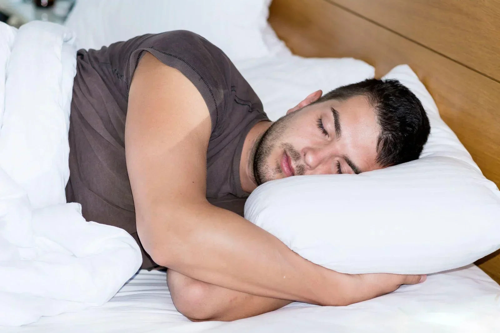 Numbness While Sleeping on the Side: Causes and Solutions