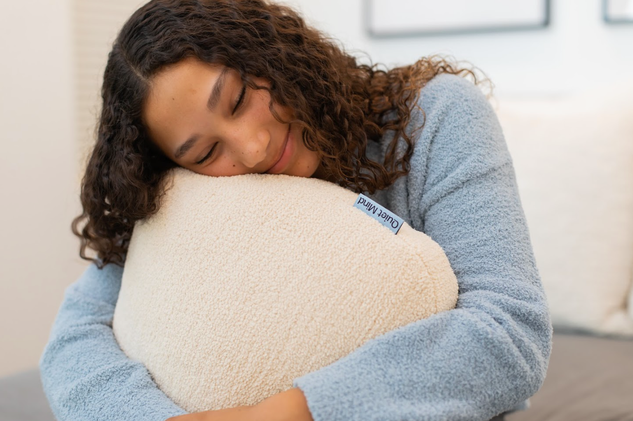 The Benefits of a Weighted Blanket or Pillow for ADHD Relief